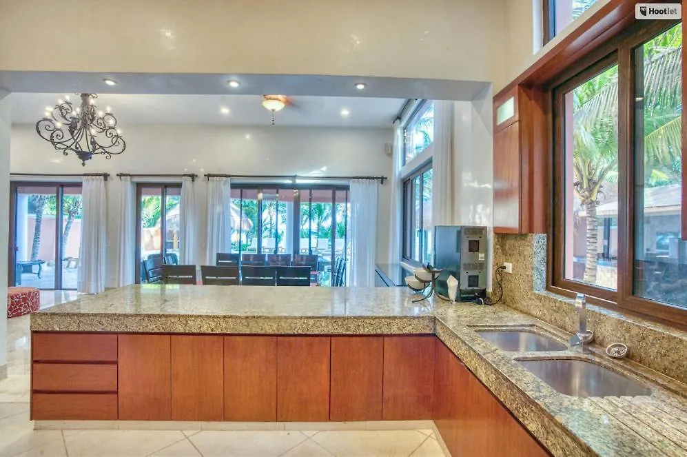 Mansion Villa In Soliman Bay For 34 Guests! تولوم