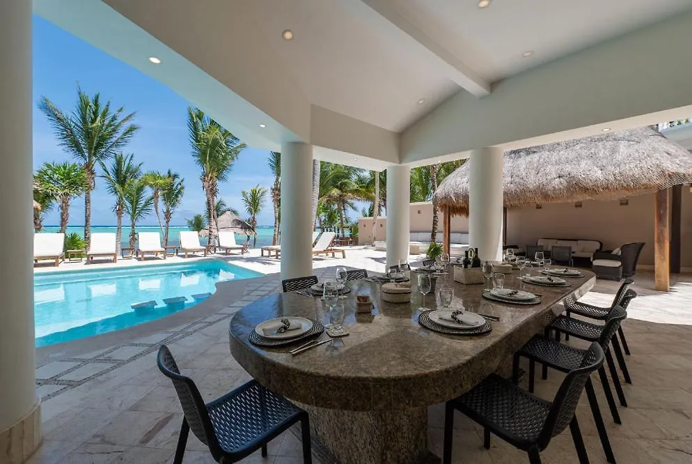 Mansion Villa In Soliman Bay For 34 Guests! Tulum Pueblo Vakantiehuis